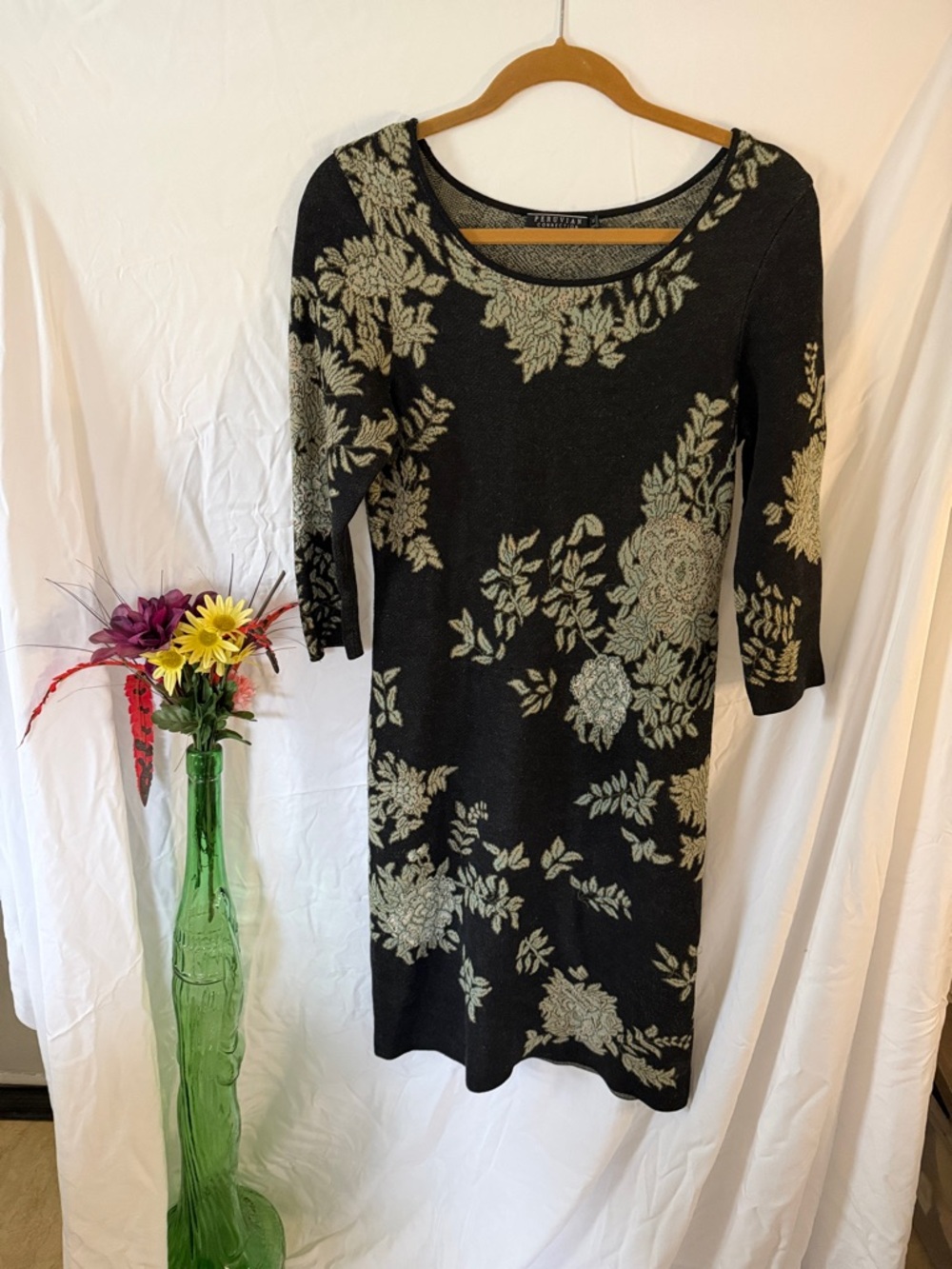 Elegant Black Midi Dress with Cream Floral Jacquard - Women's Scoop Neck